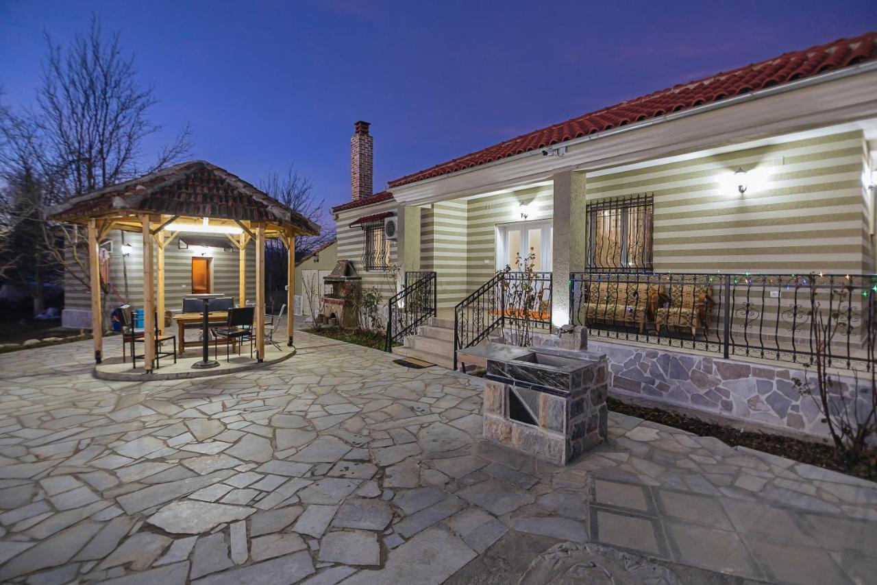Vila 1 Korce Exteriér fotografie
