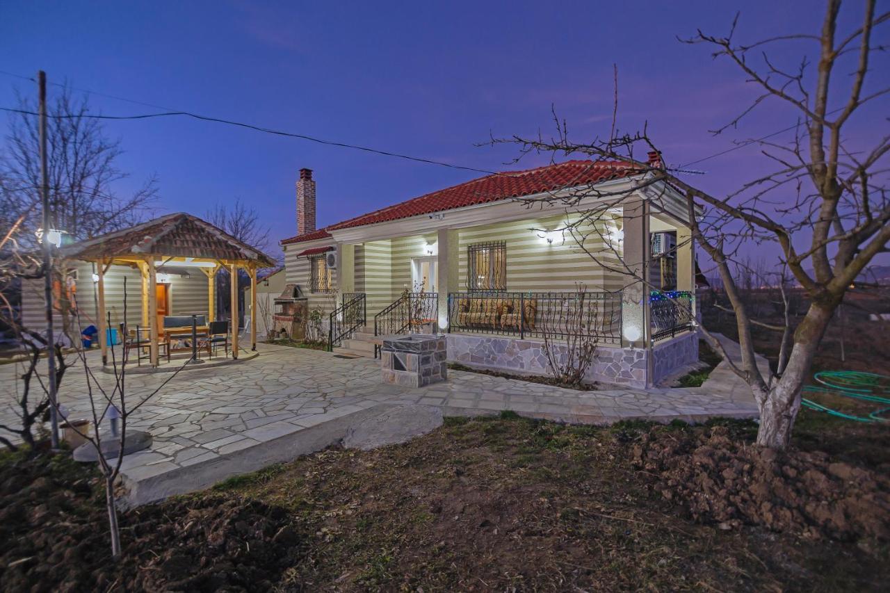 Vila 1 Korce Exteriér fotografie